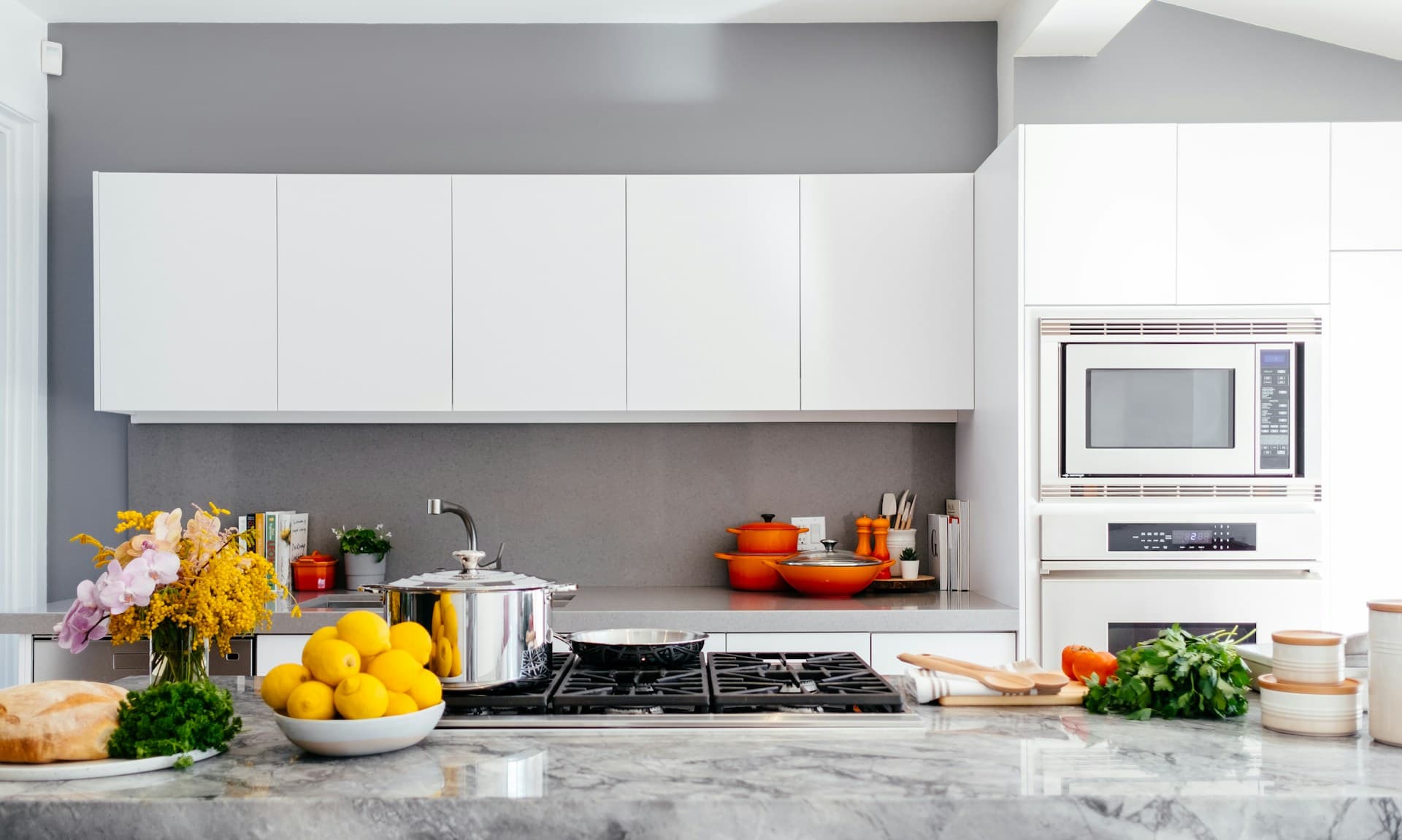 Display kitchen sink & perlengkapan dapur